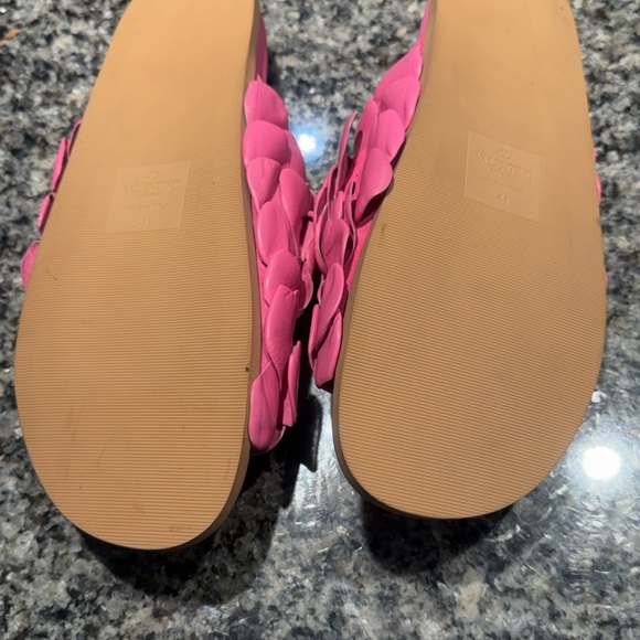 Valentino Vibrant Pink Floral Slides - Picture 3 of 3